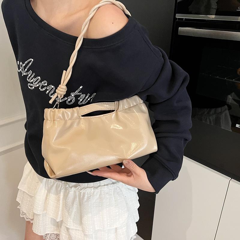 New Fashionable and Casual Large-capacity Portable Shoulder Bag Women's Pleated Solid Color Versatile Underarm Bag