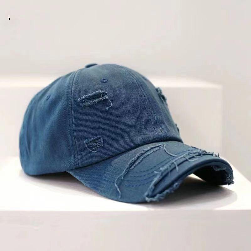 Vintage-Style Casual Baseball Cap with Distressed Details, Soft Top, Curved Brim, and Face-Revealing Duckbill Design