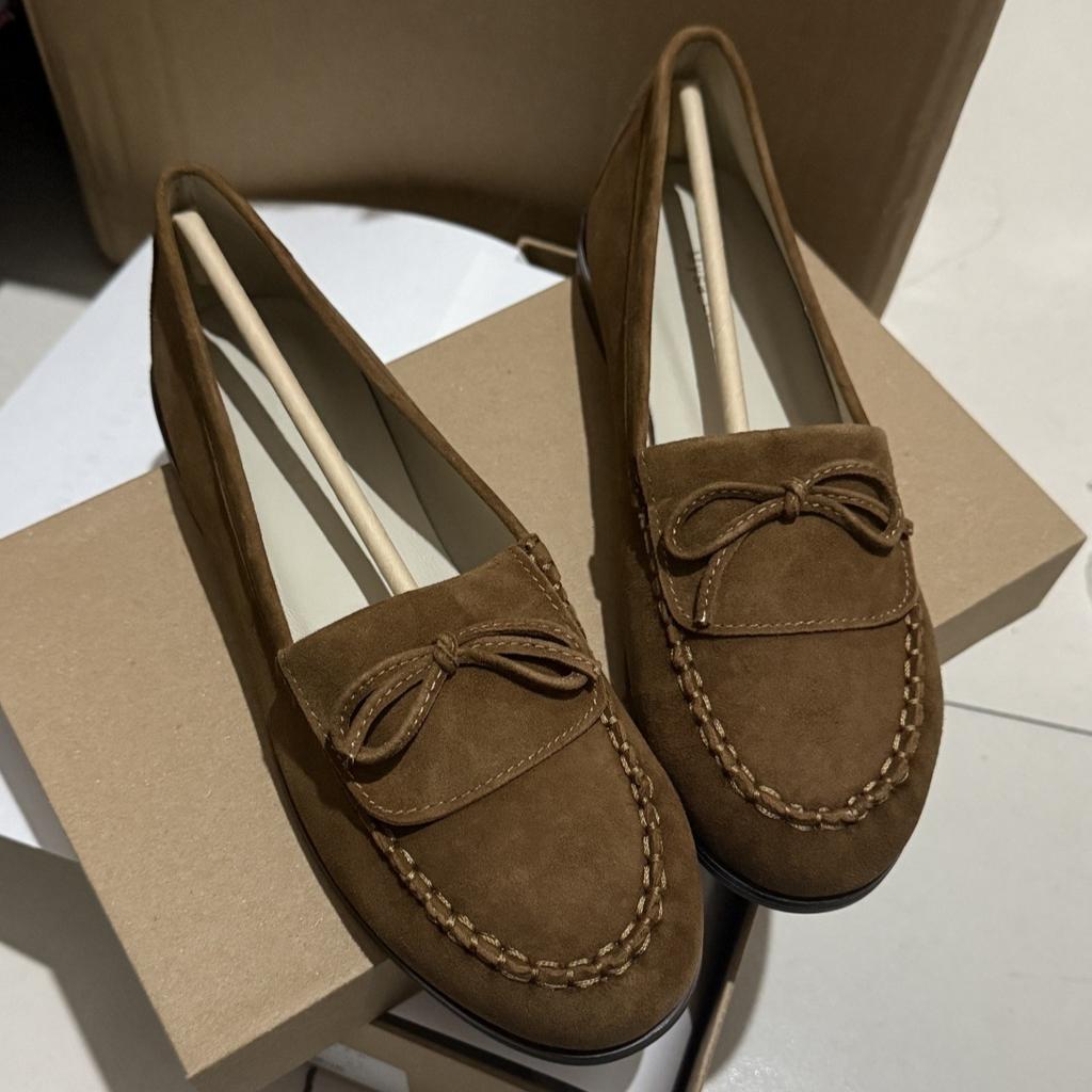 Cowhide version~ niche design sense, one pedal, versatile bow, round head, shallow mouth, soft bottom temperament, flat-soled Doudou shoes