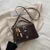 Vintage Brown Crocodile Pattern Messenger Bag Retro Handbag With Gold Hardware For Women Daily Commute Fashi Purse