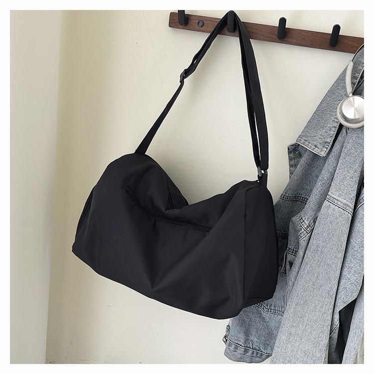 

New Crossbody Bags Large Capacity Waterproof Storage Shoulder Bag for Yoga Gym Sports Travel Texture and Versatile Commuting Bag чёрный