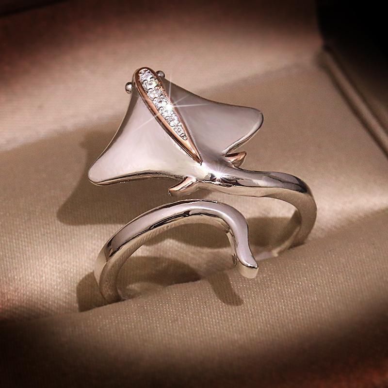 Trendy Fashion Zircon Devil Fish Two-Color Ring, Unisex