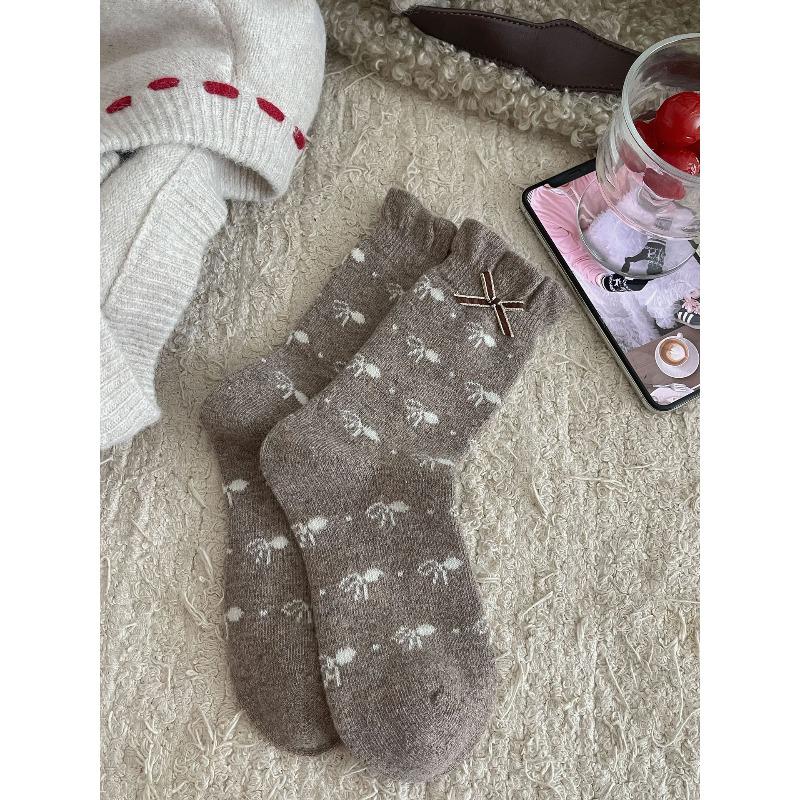 Winter Coffee-colored Autumn and Winter Thickened Warm Wool Socks, Women's Black Fungus Edge Boneless Pile Socks