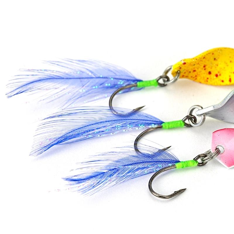 10pcs Twisted Hard Baits 360 Degree Rotating Wobbler Jigging Baits Spoon Lures Artificial Spinnerbaits with Feather Hook