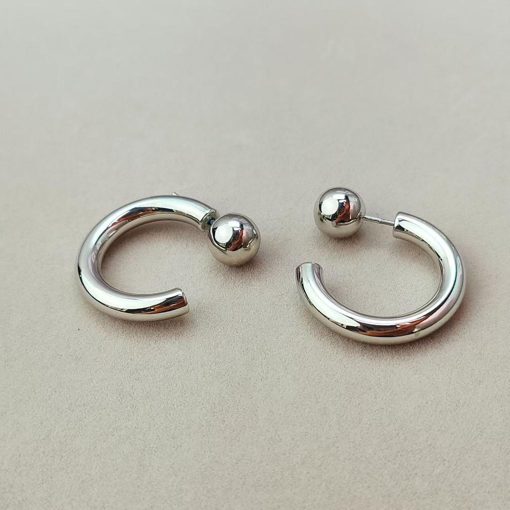Minimalist High End Shiny Metal Hook Earrings Elegant Light Luxury Niche Versatile Cold Stud Earrings