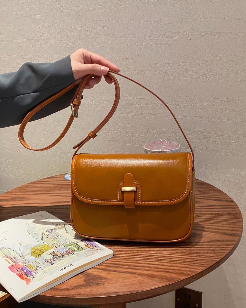 Vegetable Tanned First-Layer Cowhide Women'S Bag, Shoulder Crossbody Women'S Bag, Practical Saddle Bag, Versatile, Simple Brown Trend