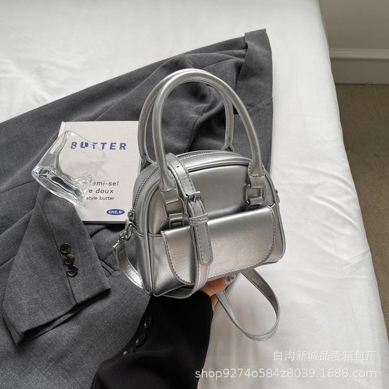 This year's popular portable popular small bag women's 2025 new trendy and versatile temperament single shoulder messenger bag