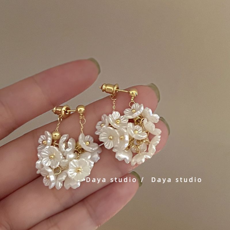 

Pearl Flower Chain Tassel Earrings Fashion Versatile Niche Design Earrings Light Luxury Premium Earrings Women