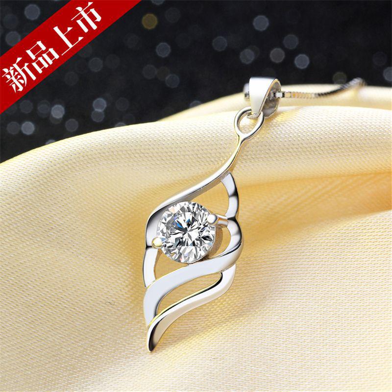 Live Broadcast Angel Wings Pendant: Pt950 White Gold Plated Women's Clavicle Chain - Fashionable Gift for Girlfriend.