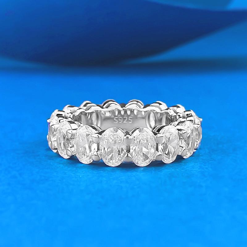 

Xiancan S925 Silver Oval Full Diamond Ring in Socialite Style Size 6