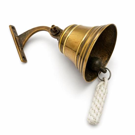 Campana de Pared de Latón Hecha a Mano: Decoración Náutica de Granja (Grabado Personalizado)