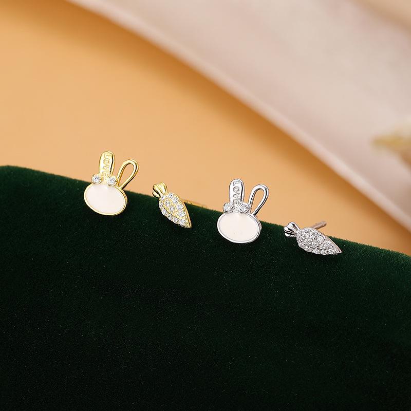 2023 High-Grade S925 Sterling Silver Cute Little Rabbit Carrot Earrings for Women