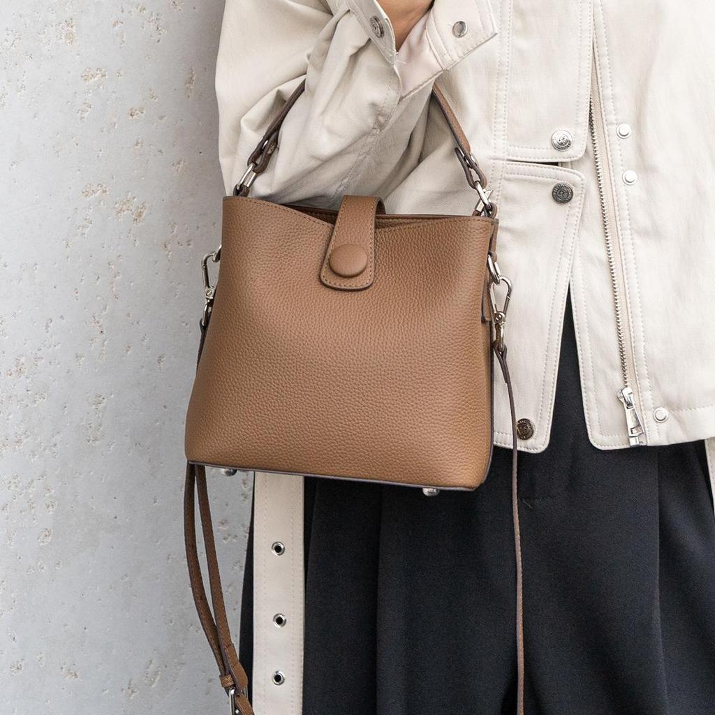 Women's Genuine Leather Bucket Bag - High-End Cowhide Crossbody & Shoulder Bag for Autumn 2025