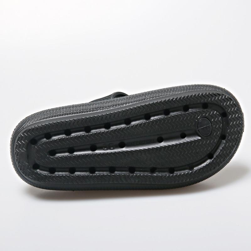 Fashion 2025 Summer New Round Toe Flip Flops Women's Slipper Buckle Outdoor Flat with Sandals Women with Solid Concise Hot Sale Slippers