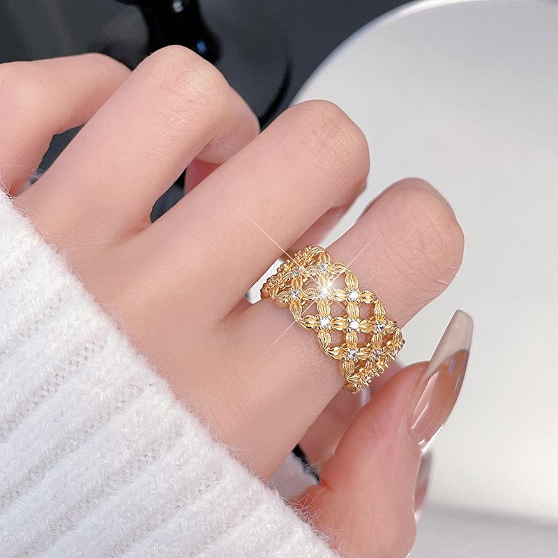 

Golden Blooming Flowers~ Heavy Industry Wheat Ears Medieval Vintage Open Ring Women S High-End Zircon Niche Light Luxury Ring Adjustable opening