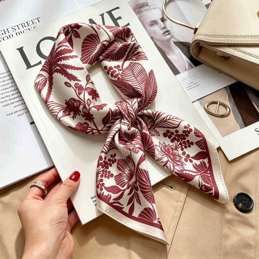 Women's spring and autumn silk scarf temperament versatile thin Internet celebrity Korean version light luxury fashion scarf high-end design small squ