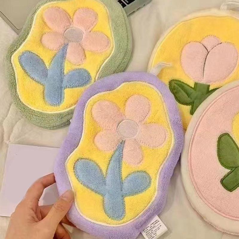 Highly Absorbent Floral Hand Towel Gentle Plush Fabric Hanging Towel Quick Drying For Sensitive Skin Households