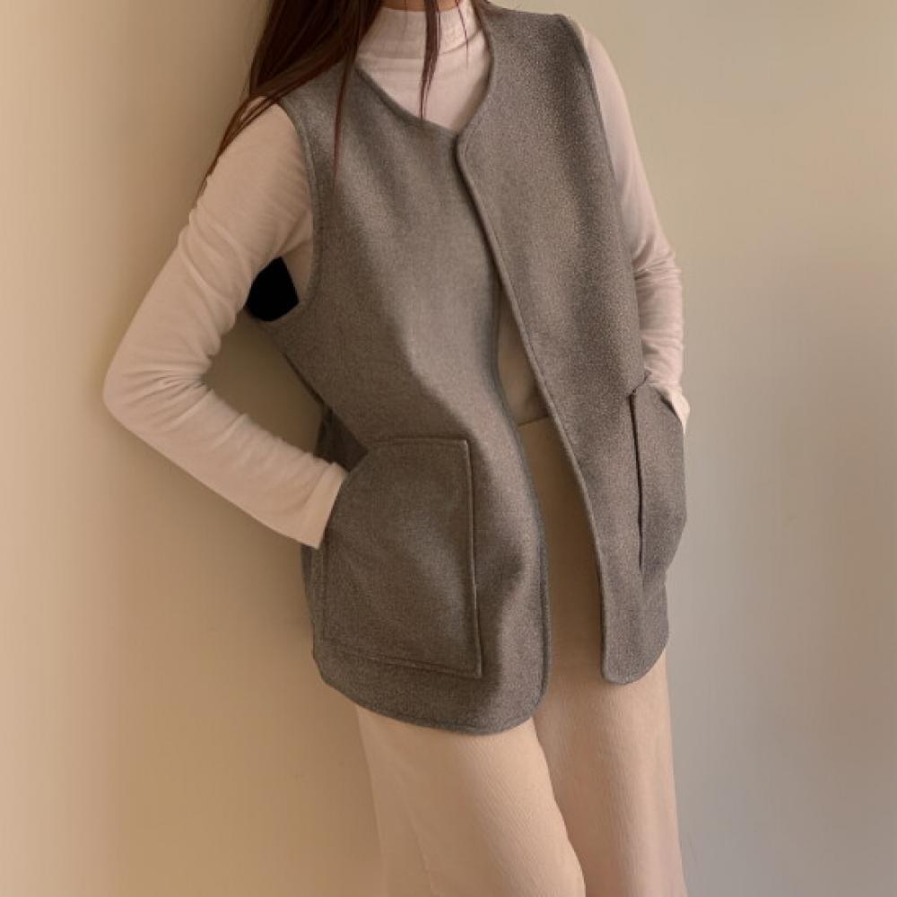 New Arrivals Open Run Women Round Neck Standard Basic Open Pocket Vest