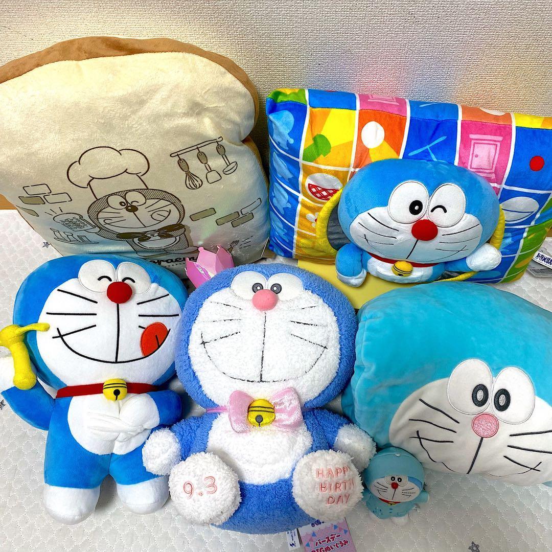 [Mercari City Limited Sale] Doraemon Plush Cushion Set
