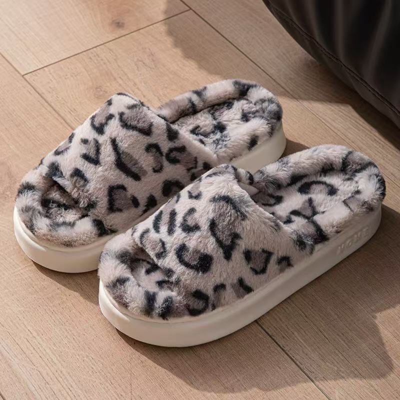 Fashion Couple's One Word Slippers Winter New Fashion Leopard Women Home Shoes Lightweight Comfortable Non Slip Men's Plush Shoes
