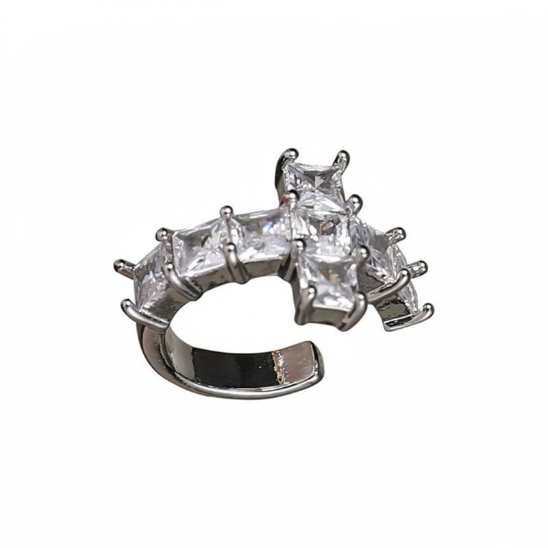 Zirconia Ear Clip for Women - No Piercing, Versatile & Lightweight Luxury Earring