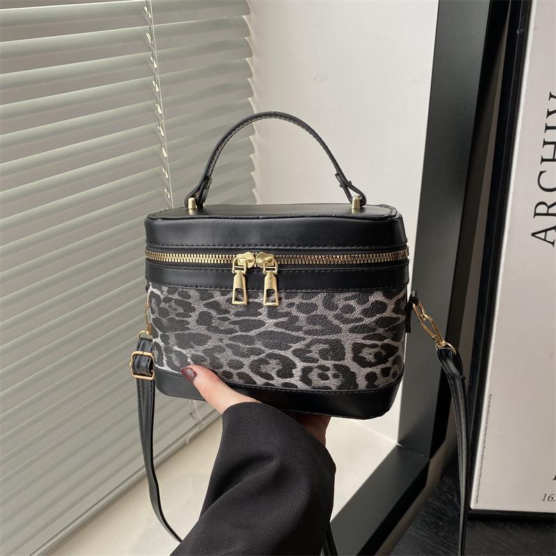 New High End Korean Cylindrical Bucket Bag  Contrasting Color Crossbody Bag  Women's Multi-functional Shoulder Bag