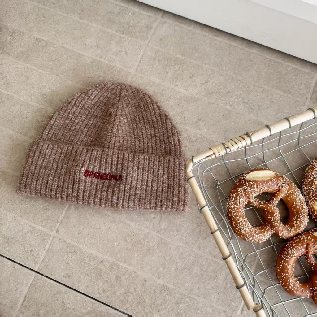 Letter Embroidered Wool Knitted Hat Women's Big Head Circumference Shows the Face Small Headgear Autumn and Winter New Warm and Cold Hat