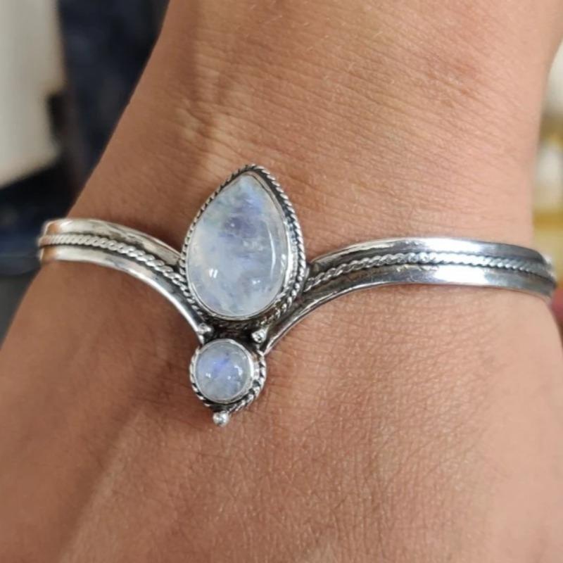 Vintage Bohemian Style Adjustable Bangle Bracelet Ideal for Daily Wear, Gifting, and Vacation Accessory, Bohemian Jewelry