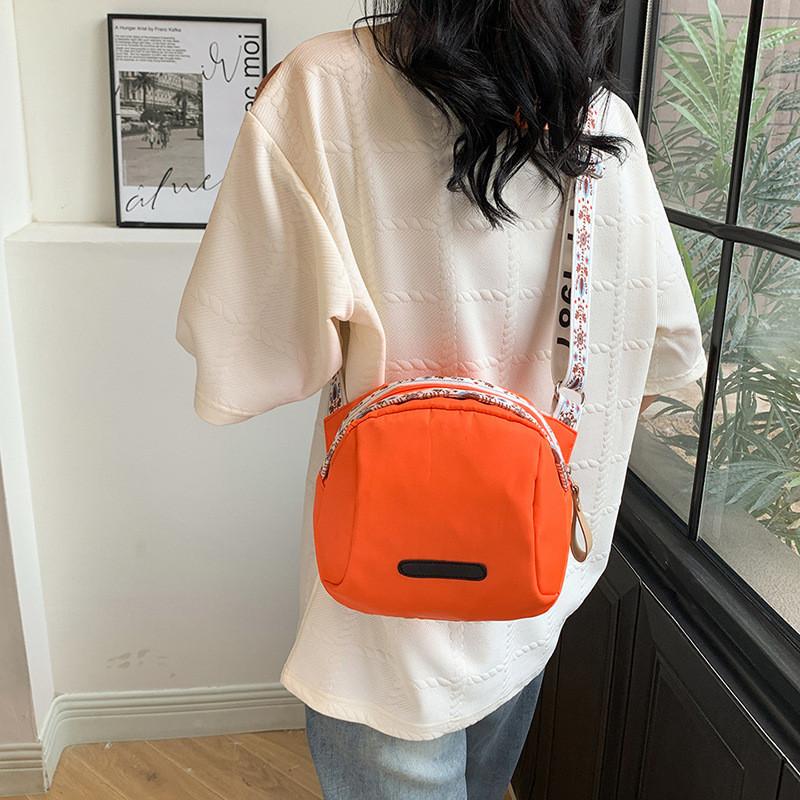 Fashionable Large Capacity Crossbody Bag Street Style Spring 2024 Shoulder Bag