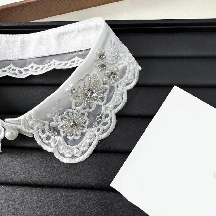 Eleganter Wiederverwendbarer Falscher Kragen Verziert mit Künstlichen Perlen Design Freundliches Polyester Business Meeting Kragen-Enhancer