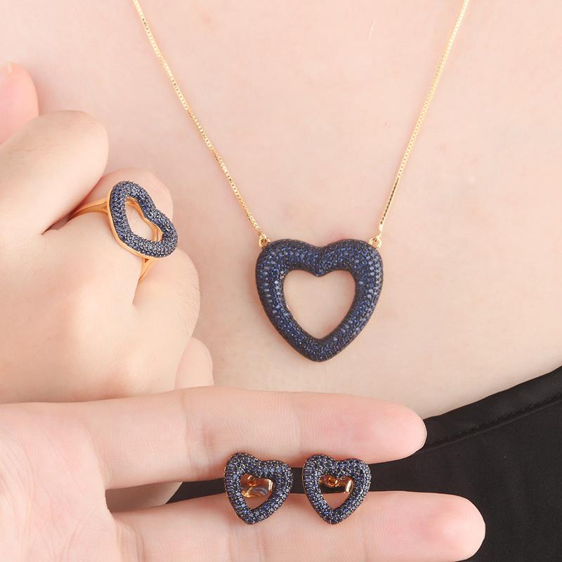 Jewelry Set, Fashionable Love, Micro-Inlaid Zircon Necklace, Stud Earrings, Three-Piece Heart-Shaped Jewelry.