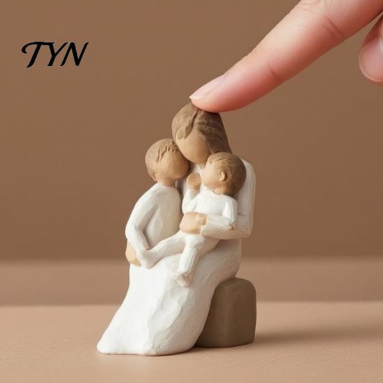 Resin Sculpture Home Decor Mother Holding Baby Figurine, Family Love Statue for Bedroom Desk, Decorative Crafts Shelves Heartwarming Ornament,