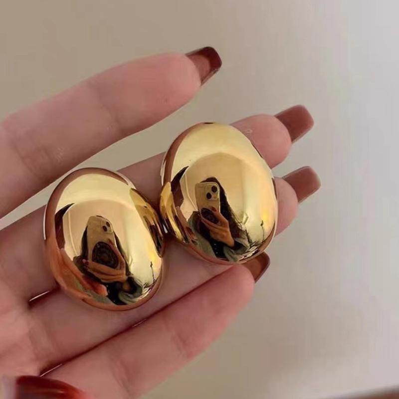 Classic Hollow Oval Stud Earrings For Women Exquiste Metal Smooth Small Earrings OL Style Earrings Fashion Jewelry Gifts
