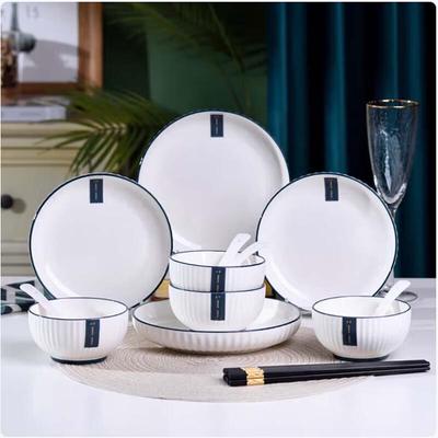 Stoviglie – Set di stoviglie