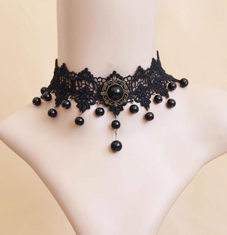 

Vintage Gothic Black Lace Choker Necklace Romantic Punk Choker lolita Black Pendant Vampire Themed Necklaces for Women Halloween