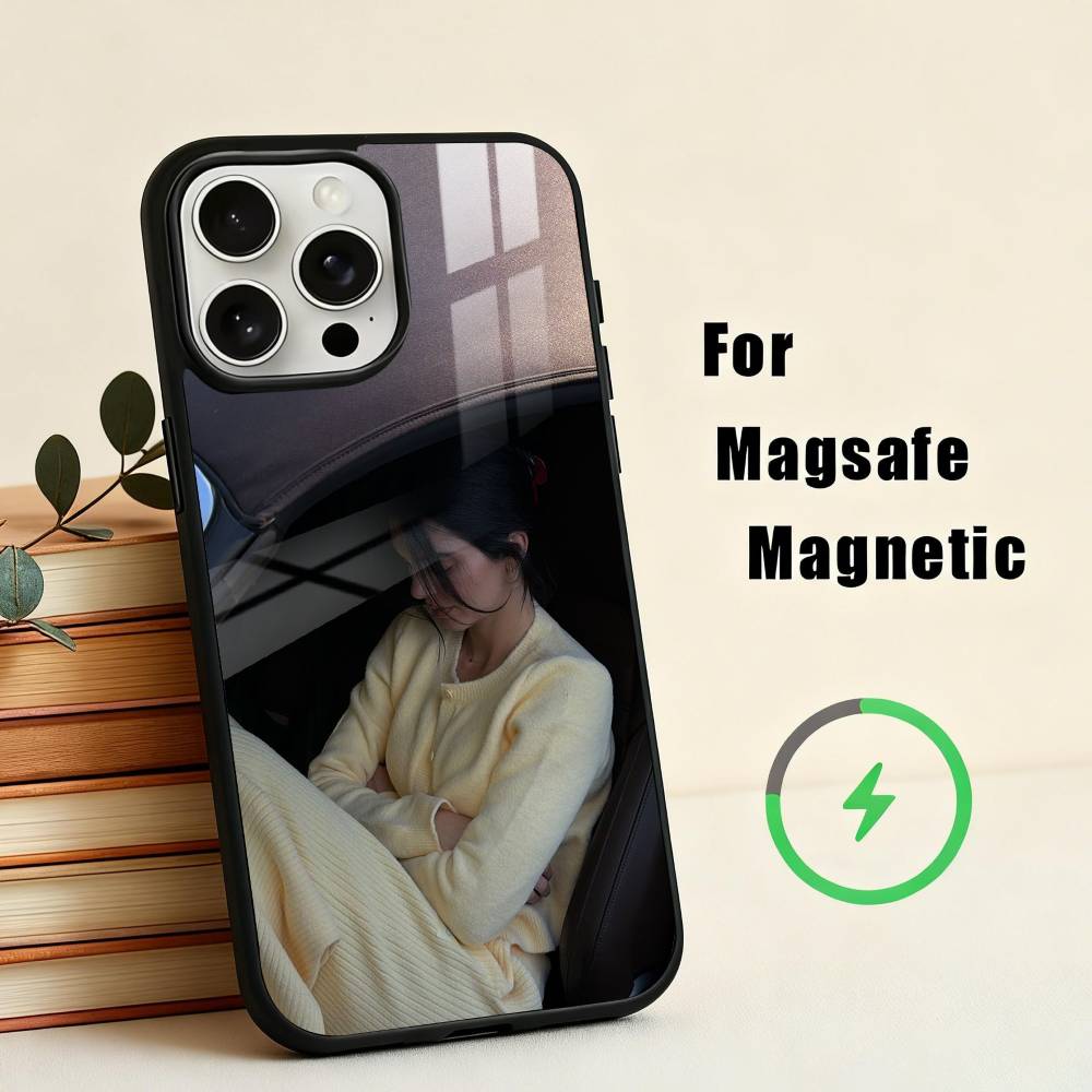 Model K-Kendall Nicole J-Jenner  Phone Case For iPhone17,16,15,14,13,12,11 Plus,Pro Max Magnetic For Magsafe Wireless Charging