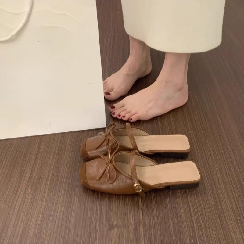 

Женская обувь Низкокаблучные шлепанцы Полушлепанцы и шлепанцы 40 коричневый