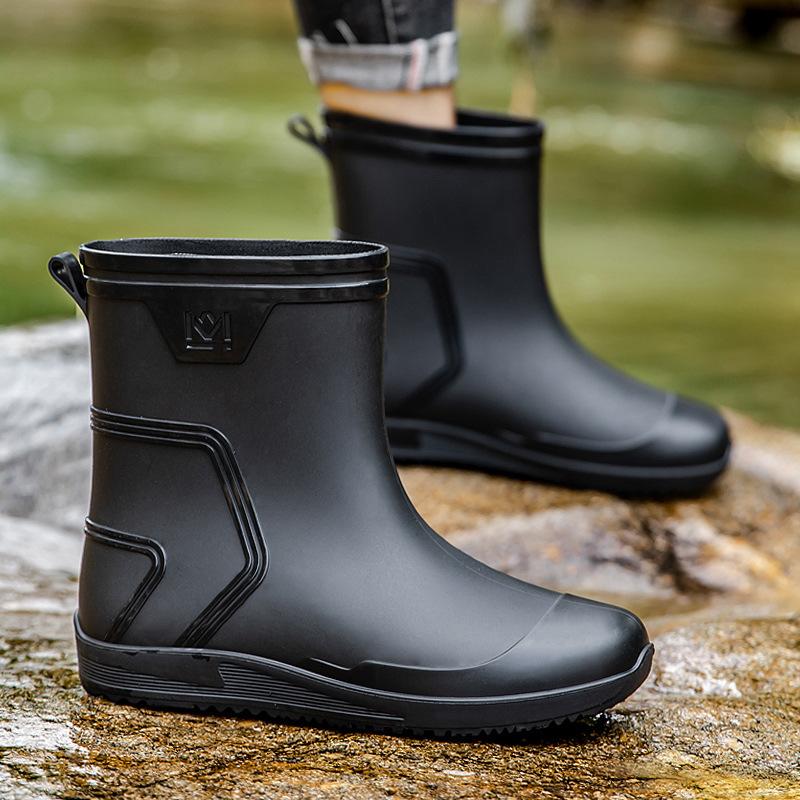 Fashion New Rain Boots Man Boots Fashion Ankle Boots Round Toe Plarform Boots Outdoor Non-slip Slip on PVC Rain Shoes Men Fishing Boots