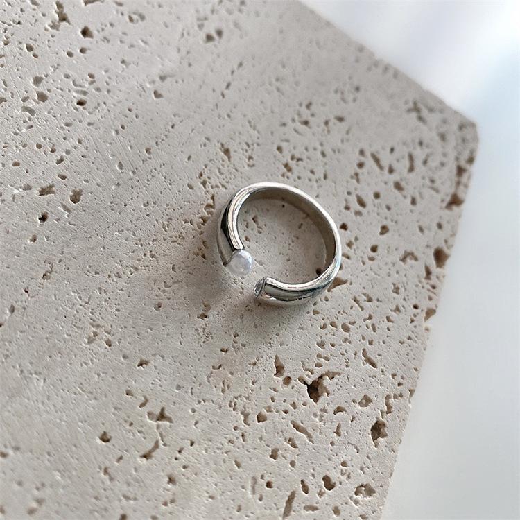 Simple Fashion Cold Wind Pearl High Sense Female Opening Adjustable Metal Index Finger Ring Adjustable opening