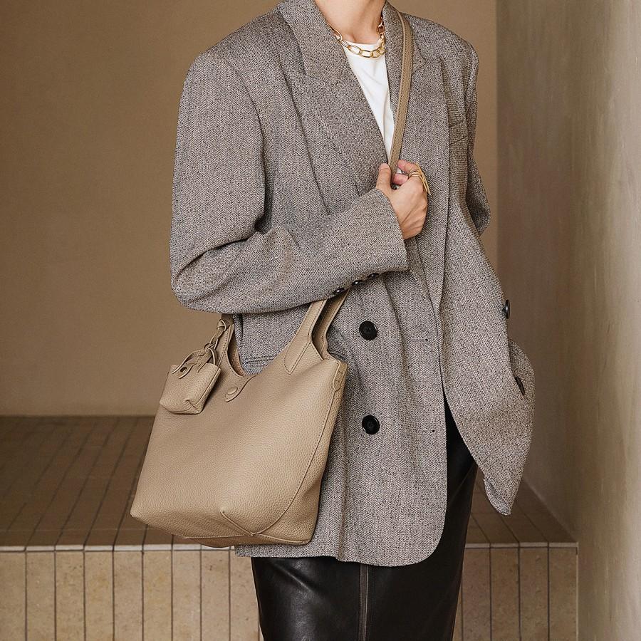 Light Luxury Design Portable Vegetable Basket Bag Genuine Leather Autumn And Winter High-End Sense Versatile Messenger Bucket Bag Women'S Bag