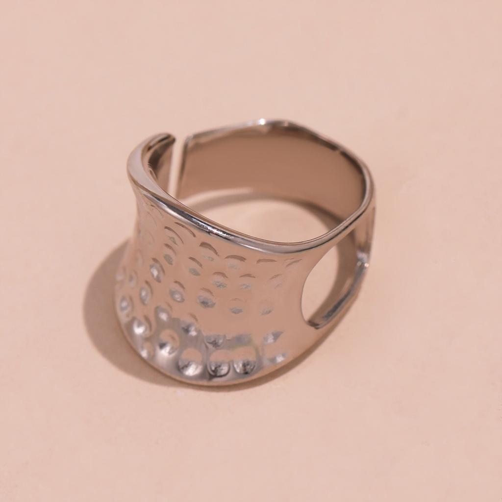 Gold Color Zinc Alloy 316 Stainless Steel Gold Plated 18K Luxury Ring Women's Blue Enamel Heart Open Ring Girls Fashion Zircon