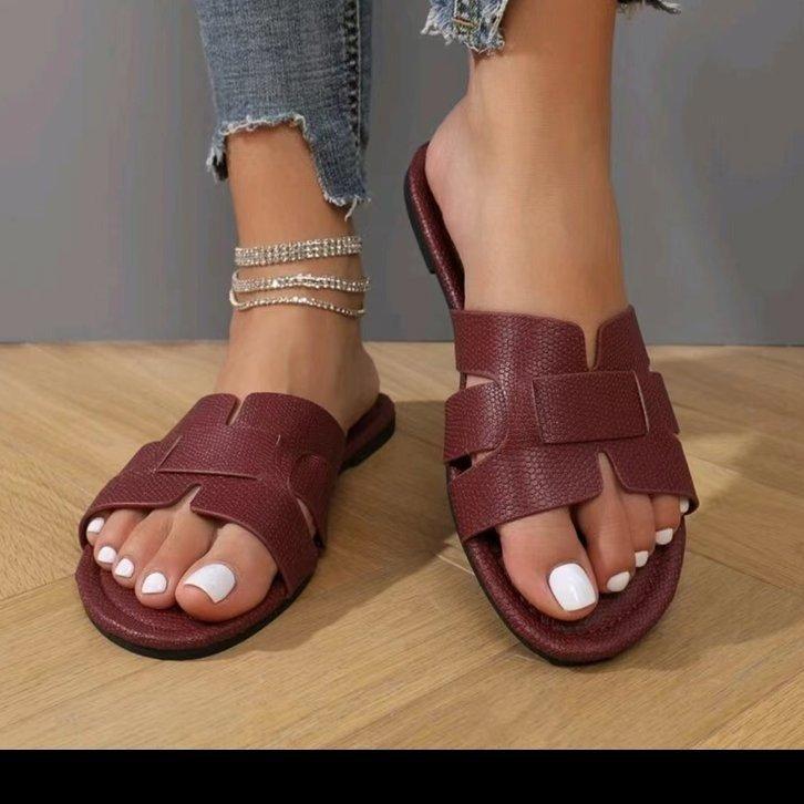 Large size flat-bottomed cool slippers 2025 new casual outer wear simple and fashionable square head beach soft-bottomed cool slippers