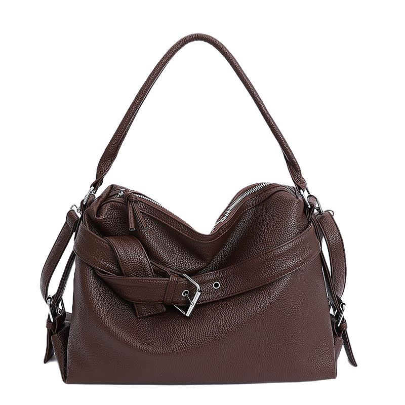 Fashionable Large Capacity Motorcycle Bag for Women, New Niche Crossbody Bag, Armpit Bag, High-end Sensory Communication, Hot Girl Tote Bag