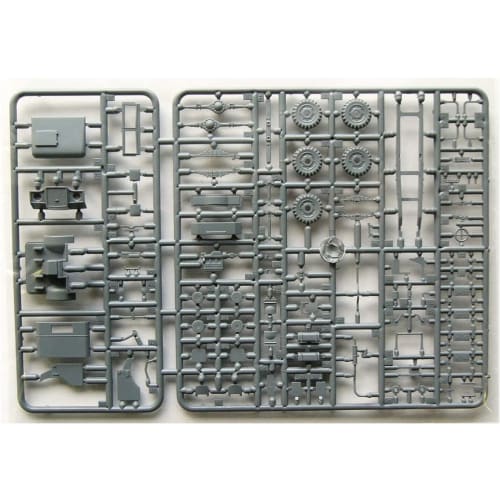 IBG 1/72 Scale British Army Chevrolet C15A Cab 13 Australian Pattern Radio Relay Vehicle Plastic Model Kit PB72015