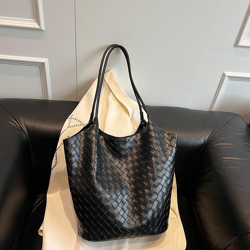 Large-capacity Tote Bag Women's New Spring and Summer Versatile Shoulder Underarm Bag Premium Sense Child and Mother Commuter Bag