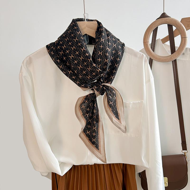 Retro niche imitation silk single-layer parallel towel fashionable women's high-end wool feel printed silk scarf