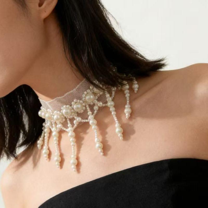 Exquisite French Tassel Pearl Mesh Necklace: Light Luxury Clavicle Chain with Versatile Fashion Design