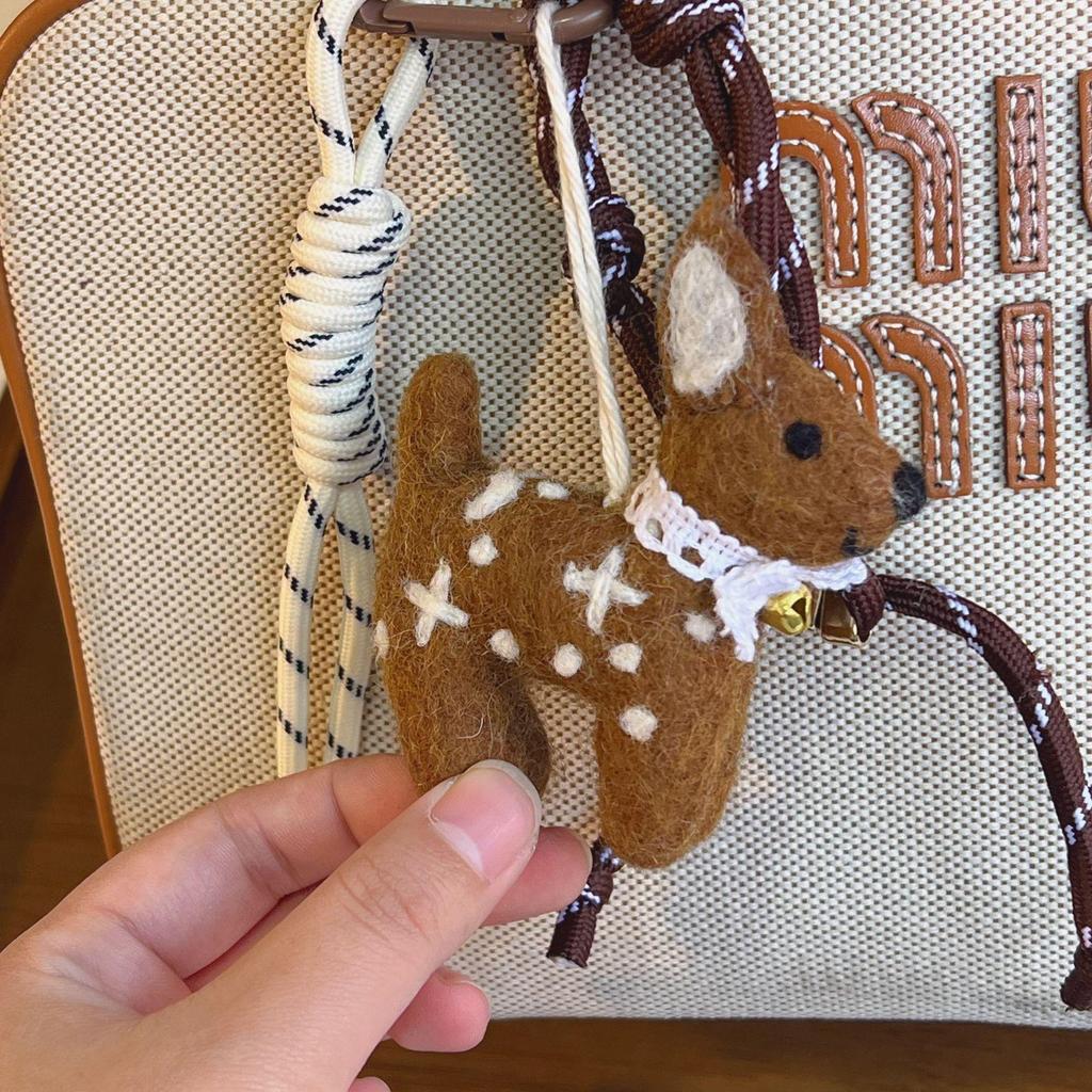Handmade Wool Felt Deer Ornament Keychain - Creative Animal Bag Charm Gift