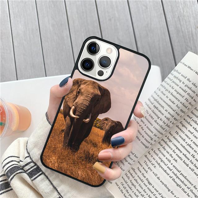 Elephant Love Affection Nature Phone Case For iPhone 17 Air 15 16 Pro Max 14 13 12 11 Pro Max Plus Coque Shell