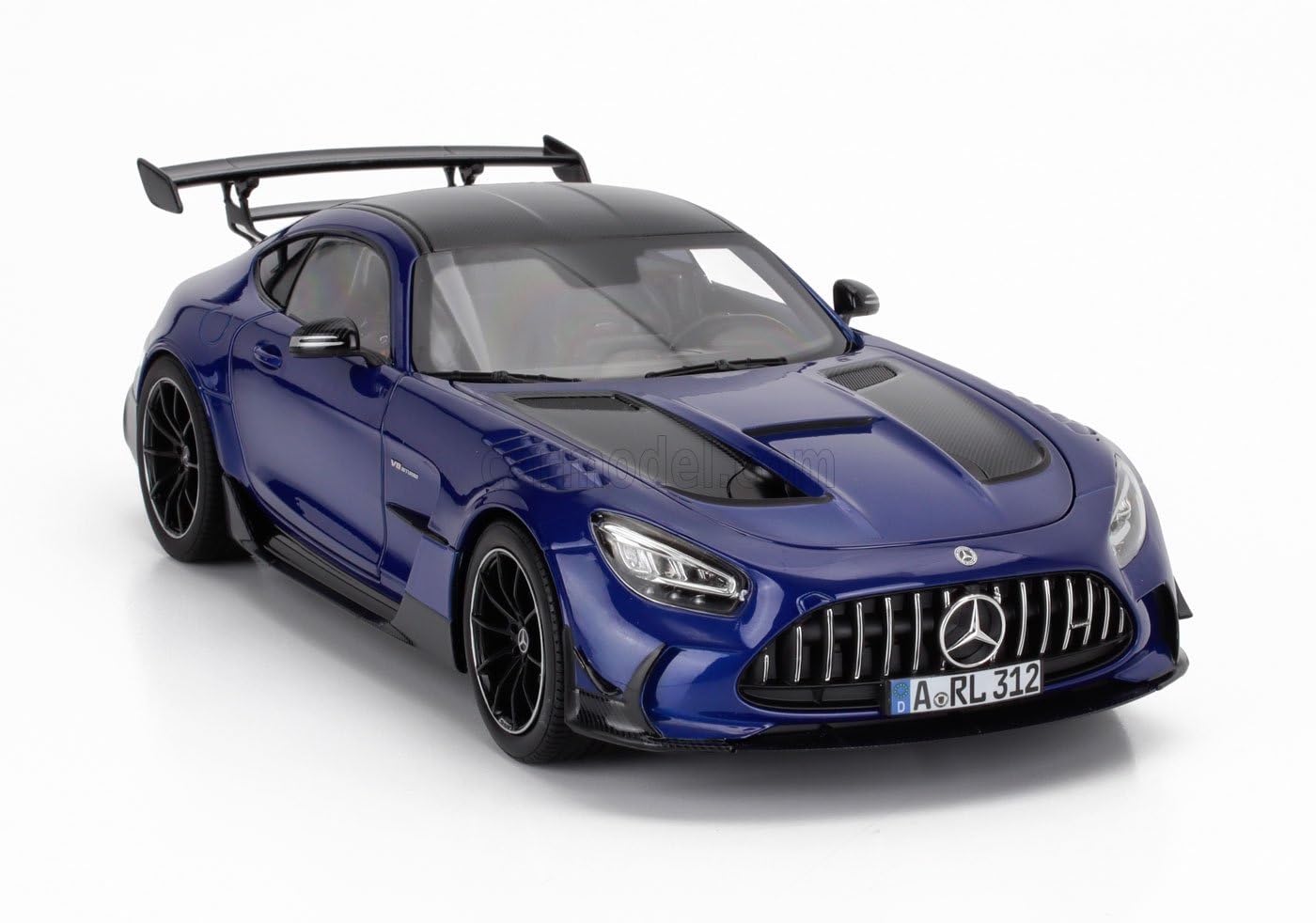 

Norev масштаб AMG GT Black Series 2021 Синий литая модель автомобиля номер 1/18 Mercedes-Benz (продукт 183908) синий